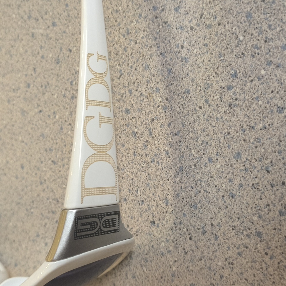 D&G Knockoff Sunglasses W/DG Detail In Gold on Sides-100% UV Protection-NWOT - Picture 4 of 6